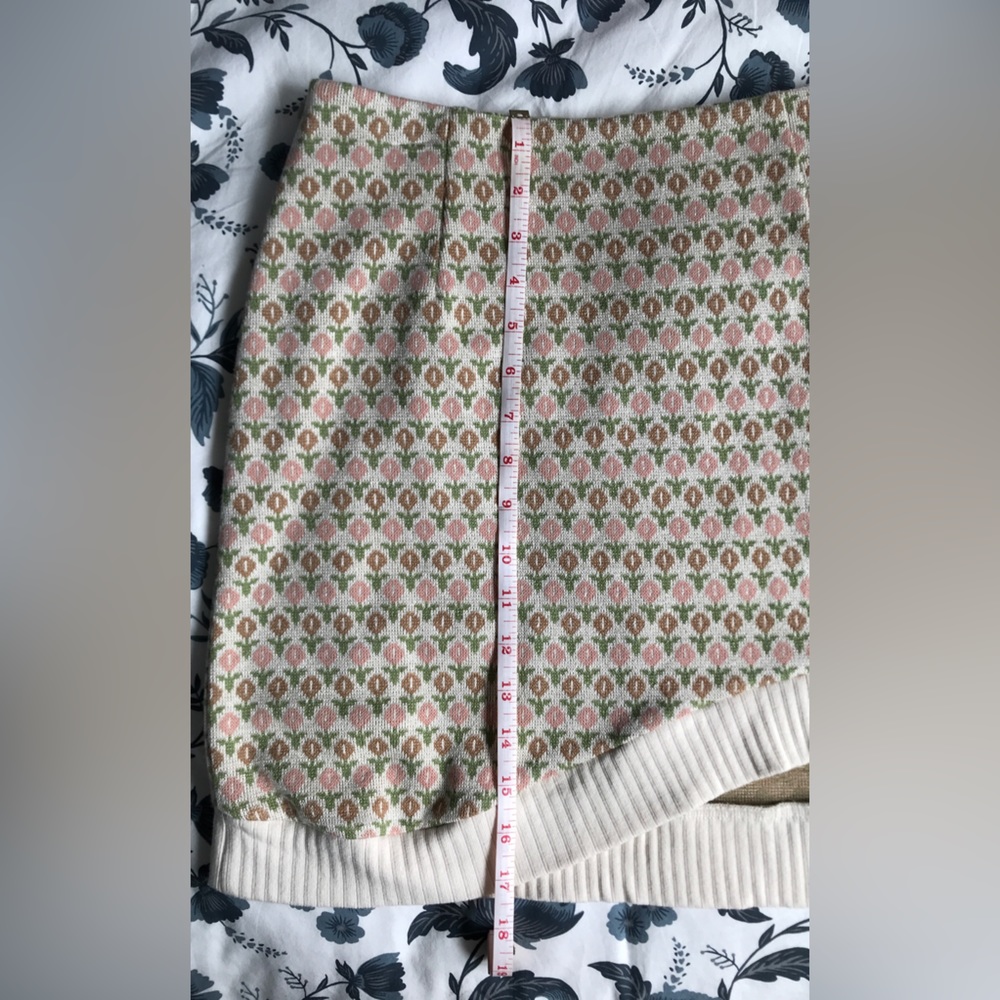 💐Petite Studio Riley Skirt in Daisy Print - Picture 11 of 12